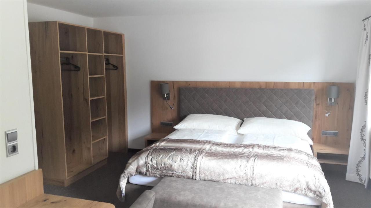 Hotel Garni Viktoria Санкт-Антон-ам-Арльберг Экстерьер фото