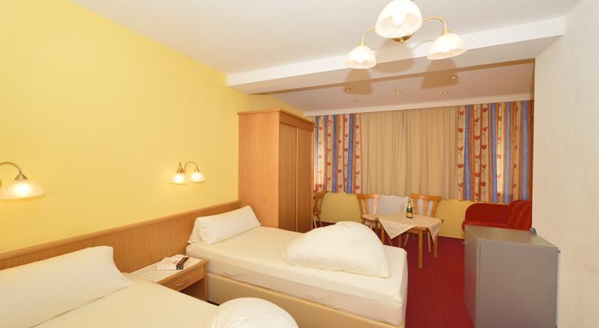Hotel Garni Viktoria Санкт-Антон-ам-Арльберг Номер фото