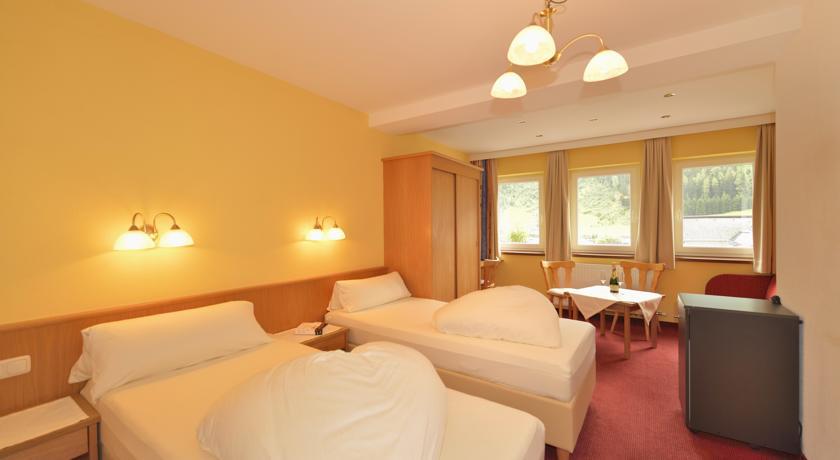 Hotel Garni Viktoria Санкт-Антон-ам-Арльберг Номер фото
